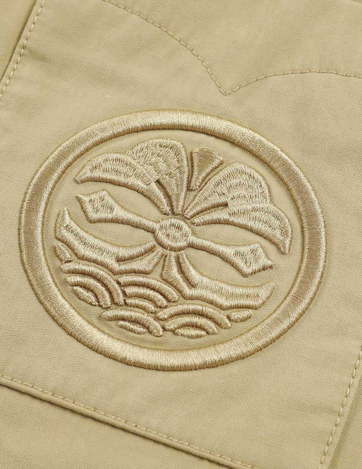 Evisu Tone-On-Tone Kamon And Slogan Embroidery Cargo Shorts